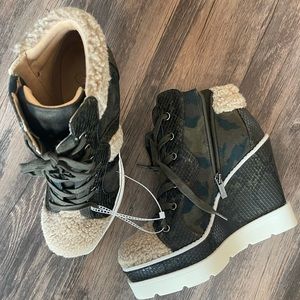 Jessica Simpson booties